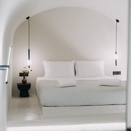 Noir Cave Villa With Private Jacuzzi And Sunset Terrace Pýrgos Buitenkant foto
