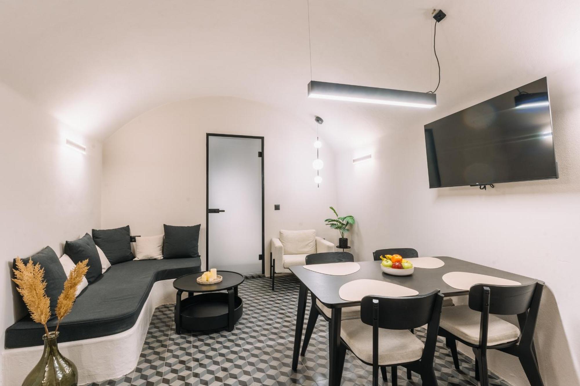 Noir Cave Villa With Private Jacuzzi And Sunset Terrace Pýrgos Buitenkant foto